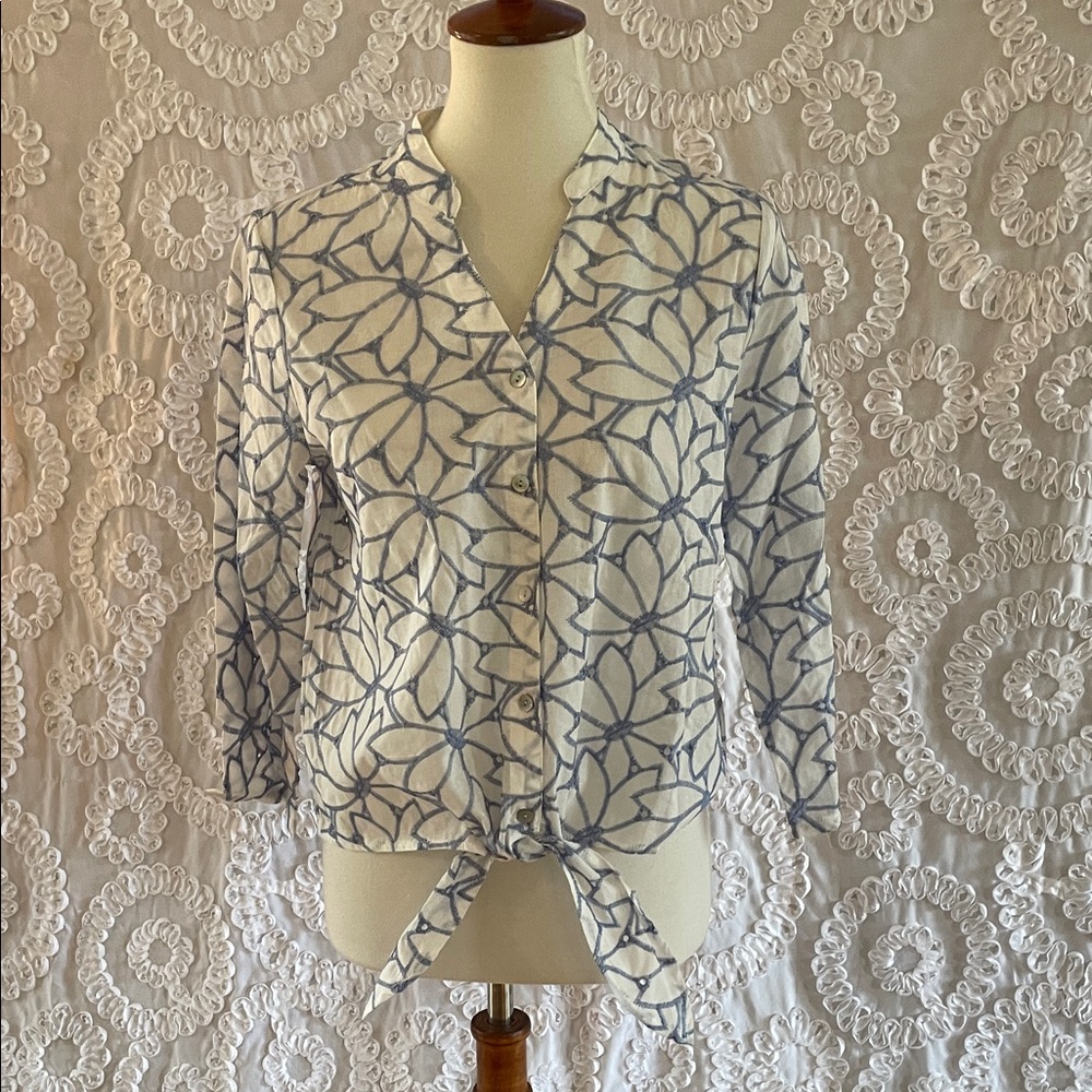 CHARLIE B White and Blue Embroidered flower pattern Buttons with Tie